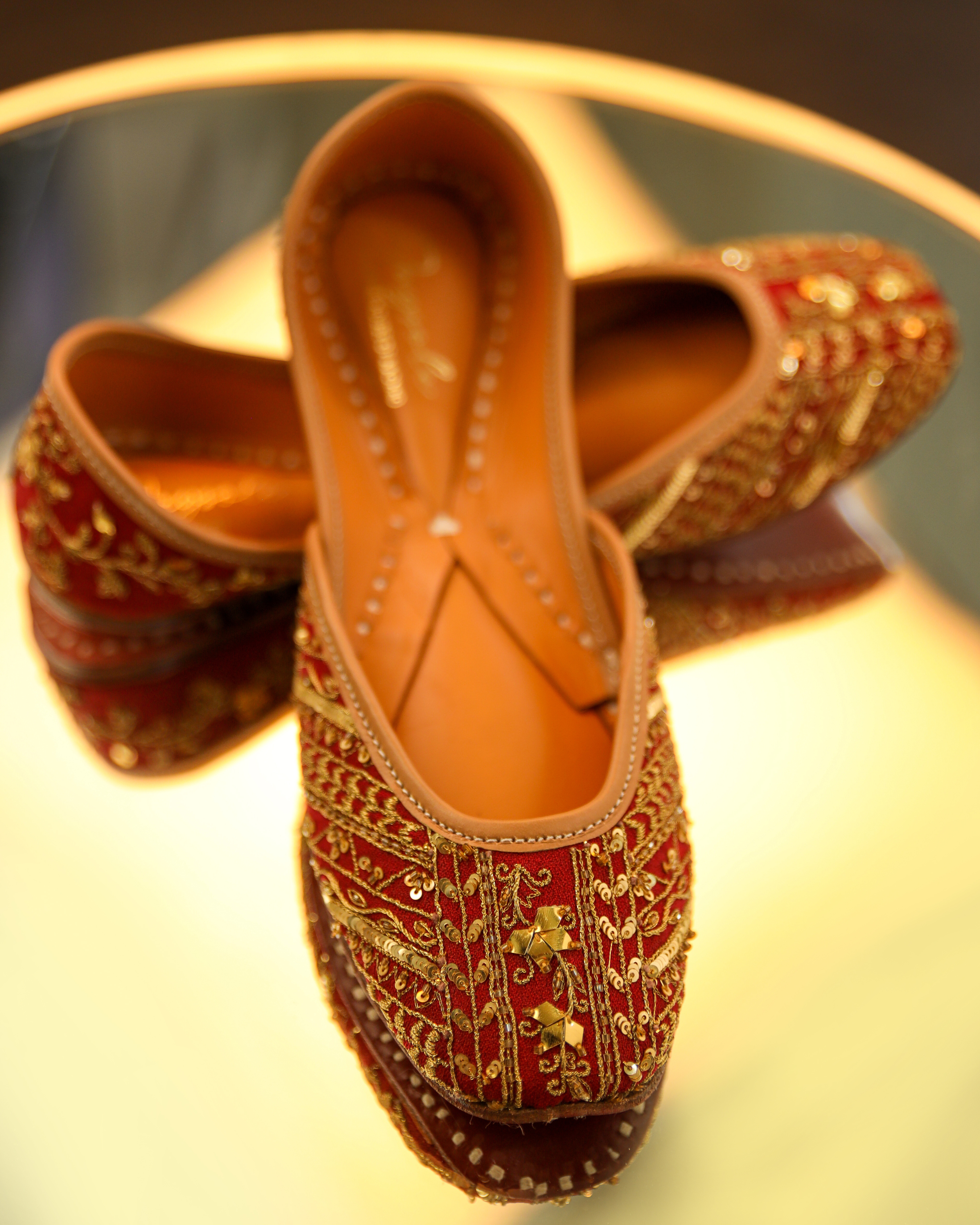 Gleaming Handcrafted Jutti –