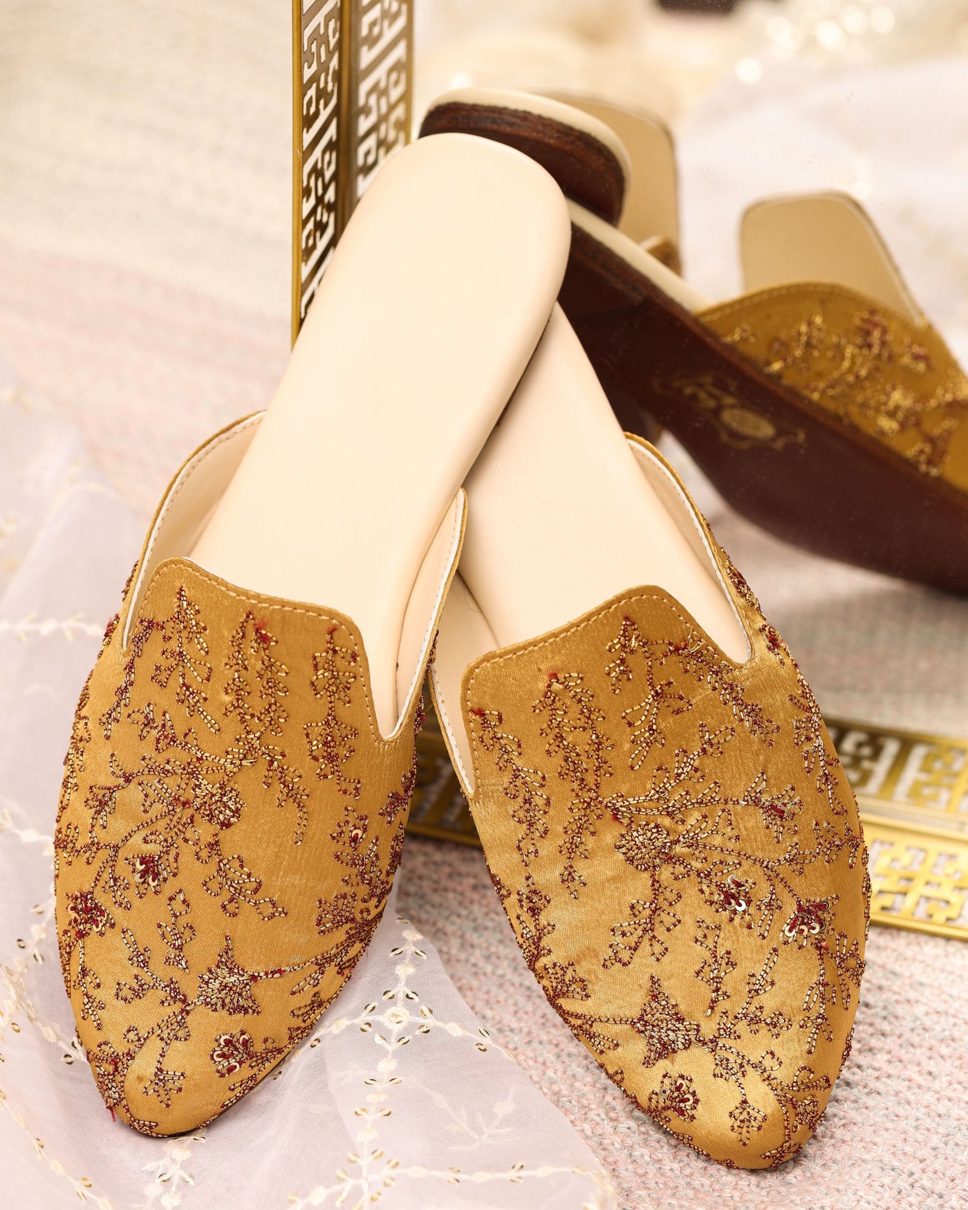 GARLIC HANDCRAFTED MULES