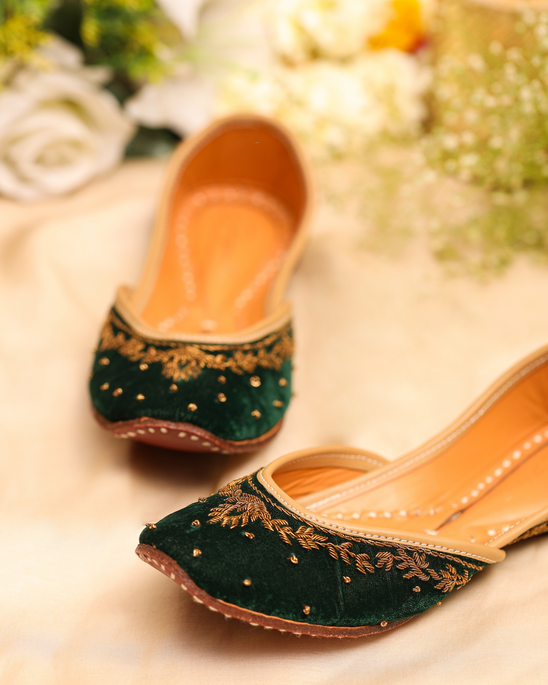SASSY GREEN HANDCRAFTED JUTTI